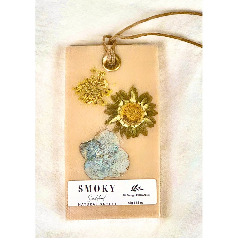 PH Design Organics Smoky Sandalwood Natural Sachet Air Freshener Dried Flowers